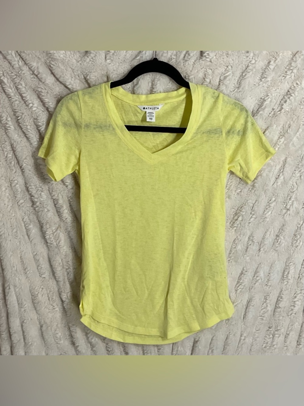 Athleta Breezy Scoop V Neck Tee